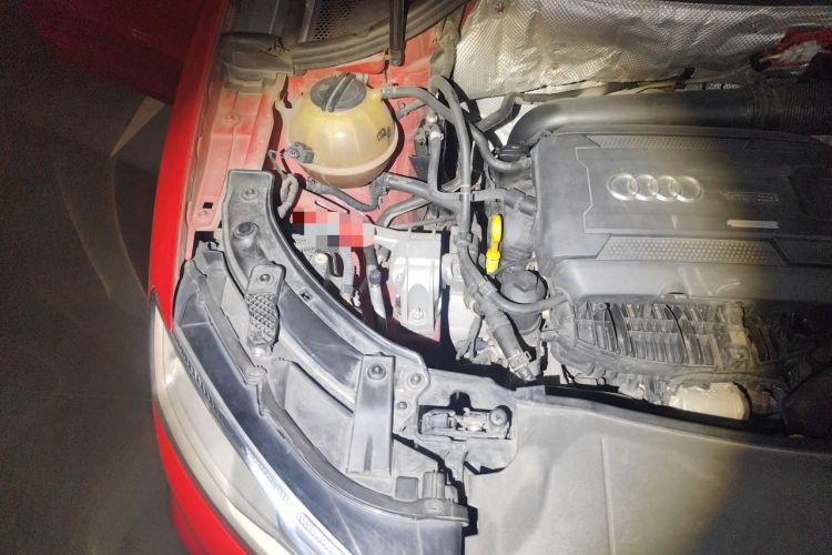 Used Audi Q3 2016 35 TFSI Style Edition Engine Bay Right