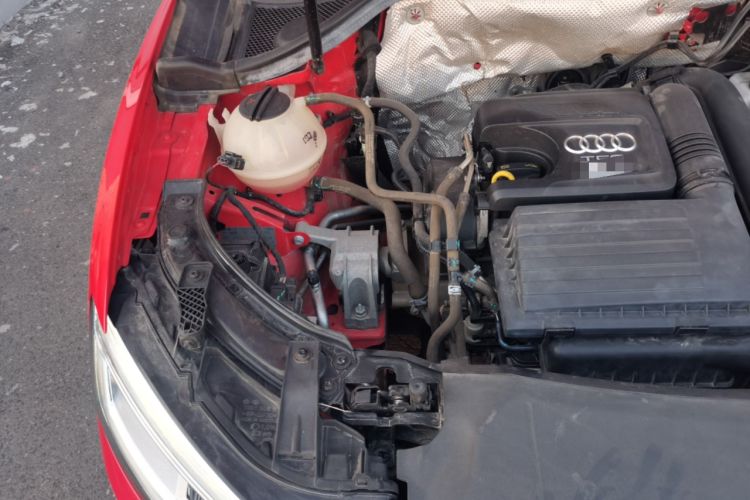 Used Audi Q3 2016 30 TFSI Fashion Model Engine Bay Right