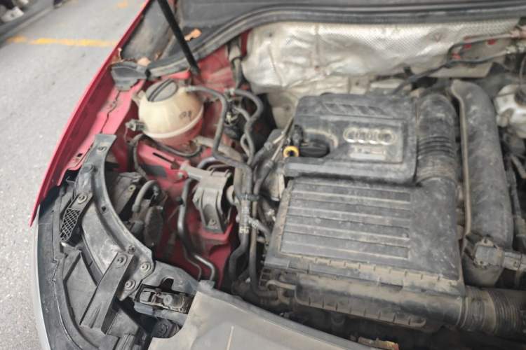 Used Audi Q3 2016 30 TFSI Fashion Model Engine Bay Right