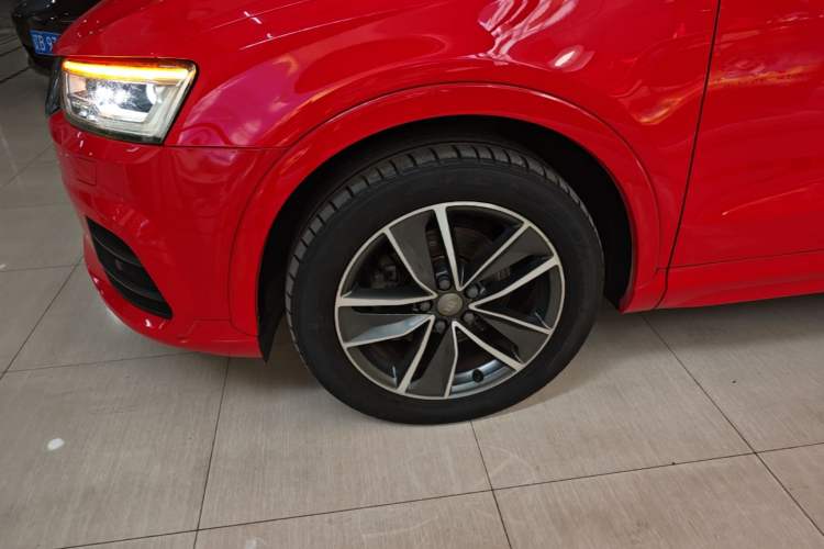 Used Audi Q3 2016 40 TFSI quattro all-wheel-drive sport model Exterior 4