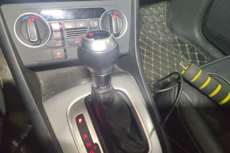Used Audi Q3 2016 30 TFSI Fashion Model Gear Lever
