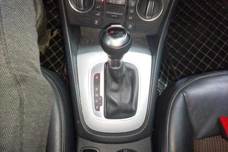 Used Audi Q3 2016 35 TFSI Fashion Model Gear Lever