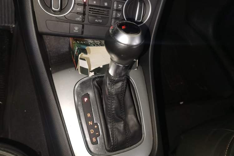 Used Audi Q3 2016 30 TFSI Fashion Model Gear Lever