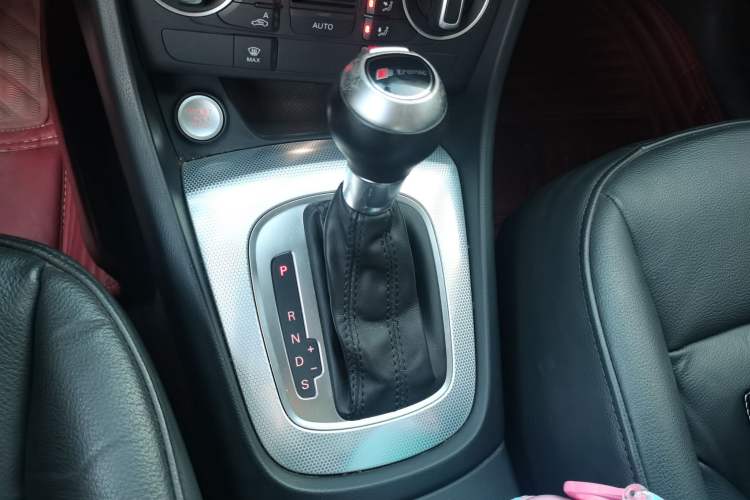 Used Audi Q3 2016 30 TFSI Fashion Model Gear Lever