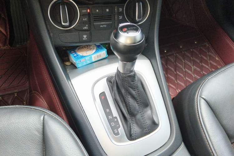 Used Audi Q3 2016 30 TFSI Fashion Model Gear Lever