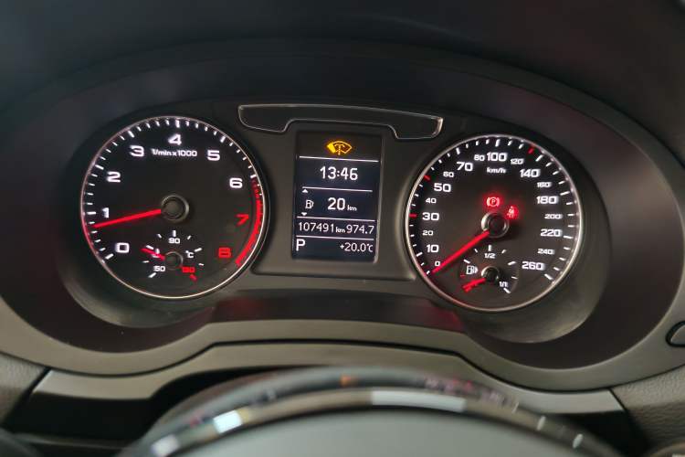 Used Audi Q3 2016 40 TFSI quattro all-wheel-drive sport model Instrument Cluster