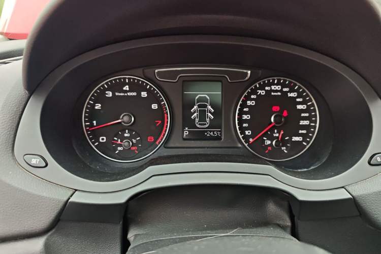 Used Audi Q3 2016 35 TFSI Fashion Model Instrument Cluster