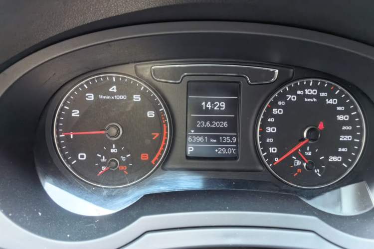 Used Audi Q3 2016 35 TFSI Fashion Model Instrument Cluster