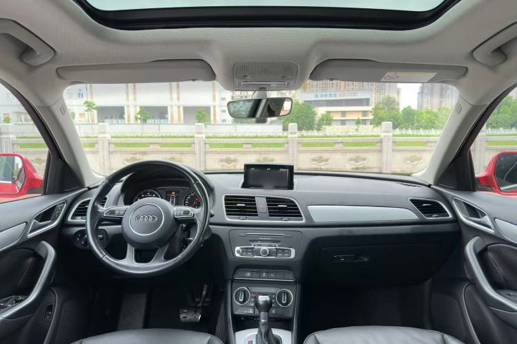 Used Audi Q3 2016 30 TFSI Fashion Model Interior 2
