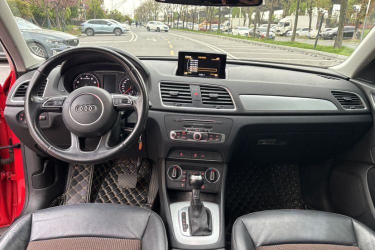 Used Audi Q3 2016 35 TFSI Fashion Model Interior 4