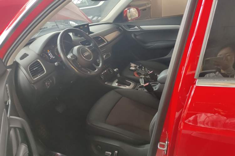 Used Audi Q3 2016 30 TFSI Fashion Model Left Front Seat