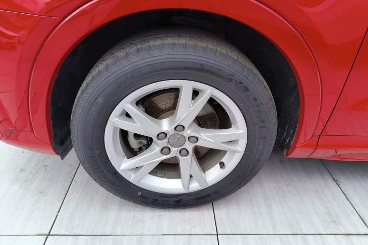 Used Audi Q3 2016 30 TFSI Fashion Model Left Front Wheel Hub