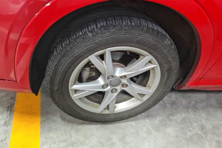 Used Audi Q3 2016 30 TFSI Fashion Model Left Front Wheel Hub