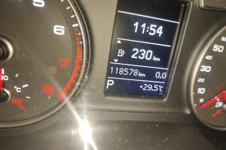 Used Audi Q3 2016 35 TFSI Style Edition Odometer Close Up