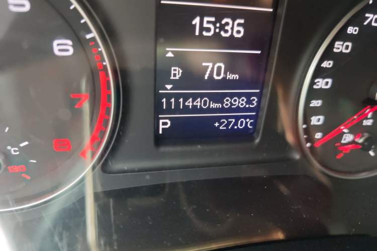 Used Audi Q3 2016 30 TFSI Fashion Model Odometer Close Up