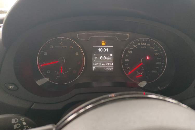 Used Audi Q3 2016 30 TFSI Fashion Model Odometer Close Up