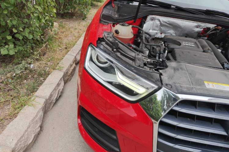Used Audi Q3 2016 30 TFSI Fashion Model Right Front Headlight