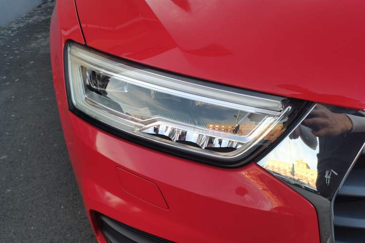 Used Audi Q3 2016 30 TFSI Fashion Model Right Front Headlight