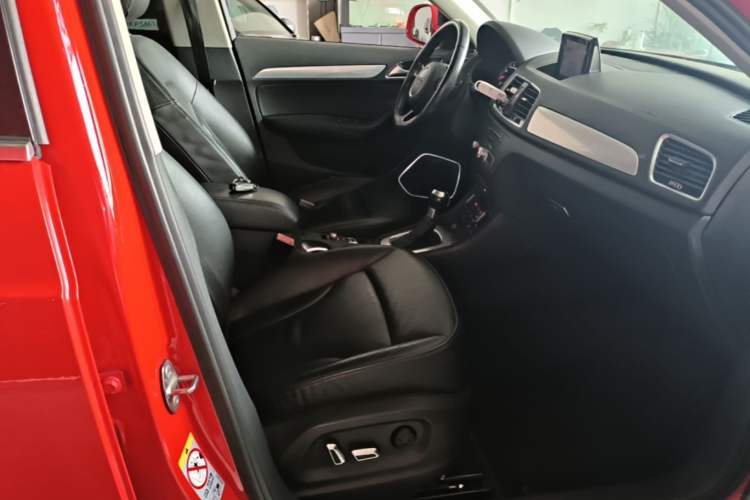 Used Audi Q3 2016 35 TFSI Style Edition Right Front Seat