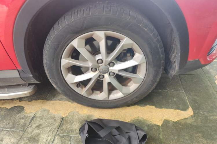 Used Audi Q3 2016 30 TFSI Standard Model Right Front Wheel Hub