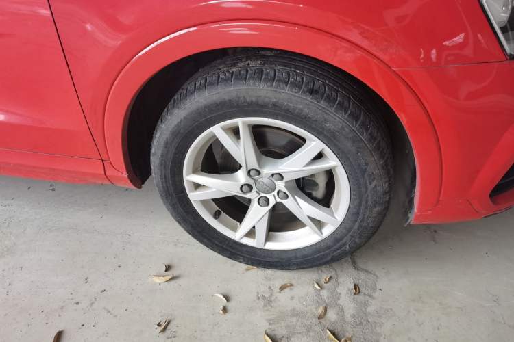 Used Audi Q3 2016 30 TFSI Fashion Model Right Front Wheel Hub