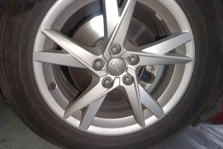 Used Audi Q3 2016 30 TFSI Fashion Model Right Front Wheel Hub