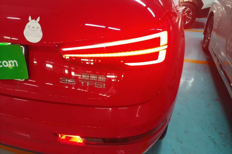 Used Audi Q3 2016 35 TFSI Fashion Model Right Rear Taillight