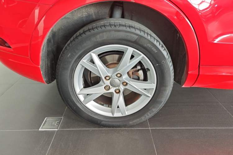Used Audi Q3 2016 30 TFSI Fashion Model Right Rear Wheel Hub