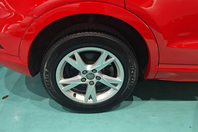 Used Audi Q3 2016 30 TFSI Fashion Model Right Rear Wheel Hub
