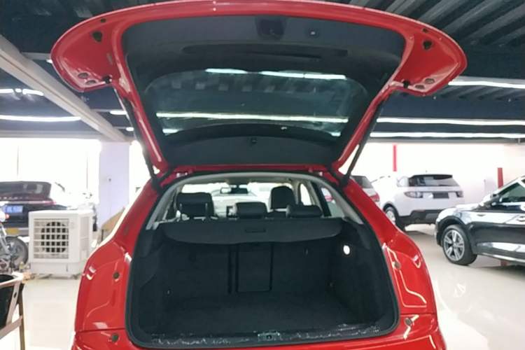 Used Audi Q3 2016 30 TFSI Fashion Model Trunk