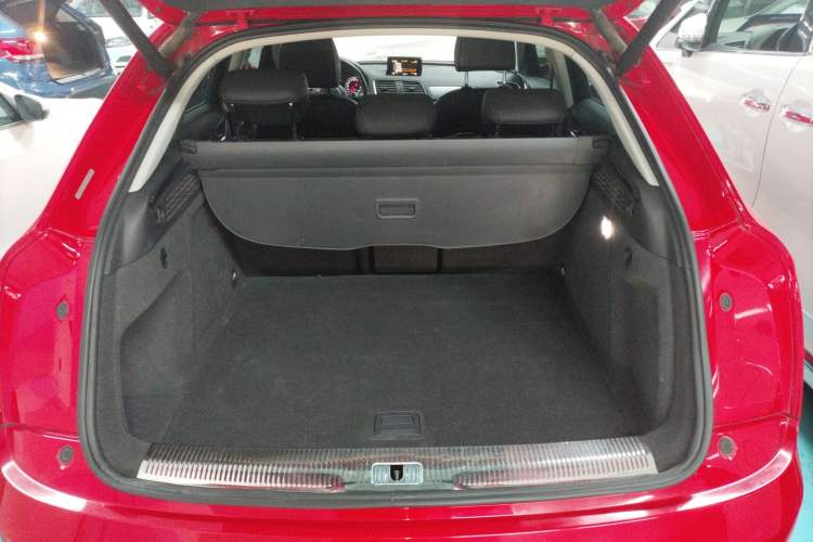 Used Audi Q3 2016 35 TFSI Fashion Model Trunk