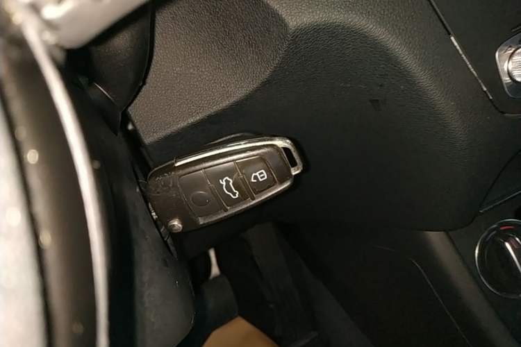 Used Audi Q3 2016 30 TFSI Fashion Model Vehicle Key