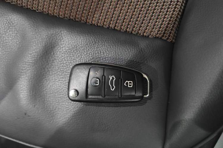 Used Audi Q3 2016 30 TFSI Fashion Model Vehicle Key