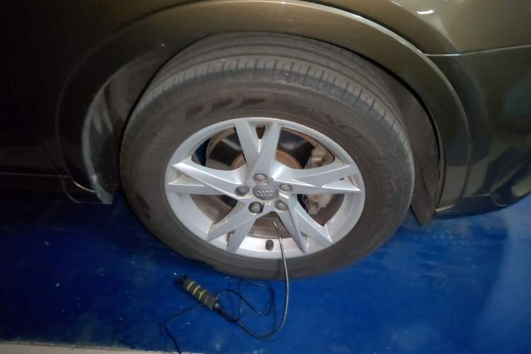 Used Audi Q3 2016 30 TFSI Fashion Model Right Front Wheel Hub