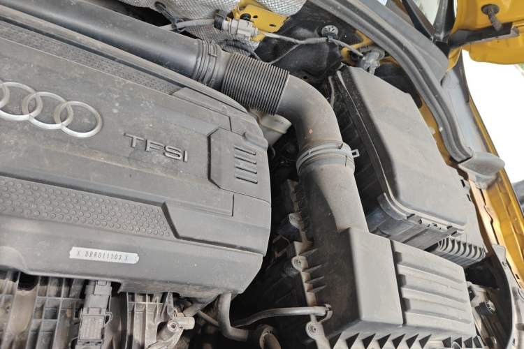 Used Audi Q3 2016 35 TFSI quattro all-wheel-drive style model Engine Bay Left