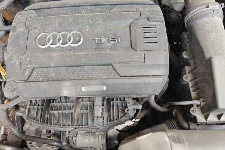 Used Audi Q3 2016 35 TFSI quattro all-wheel-drive style model Engine Bay
