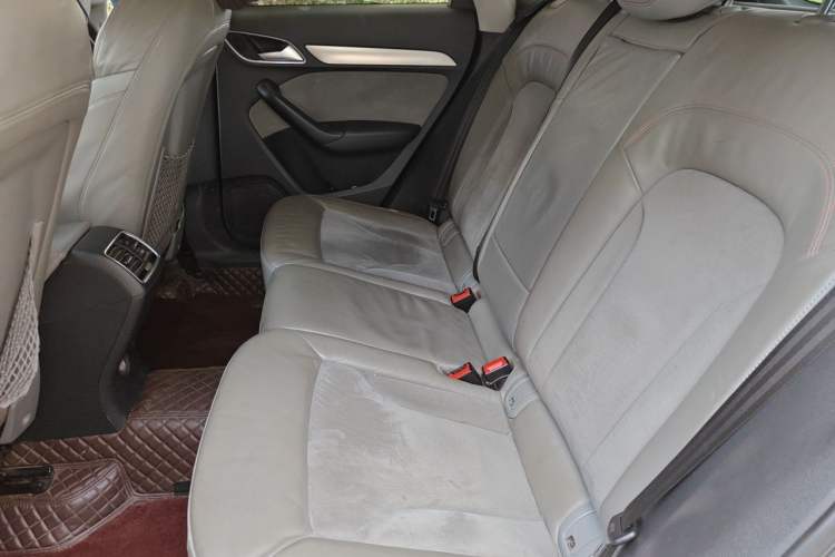 Used Audi Q3 2016 35 TFSI quattro all-wheel-drive style model Left Rear Seat