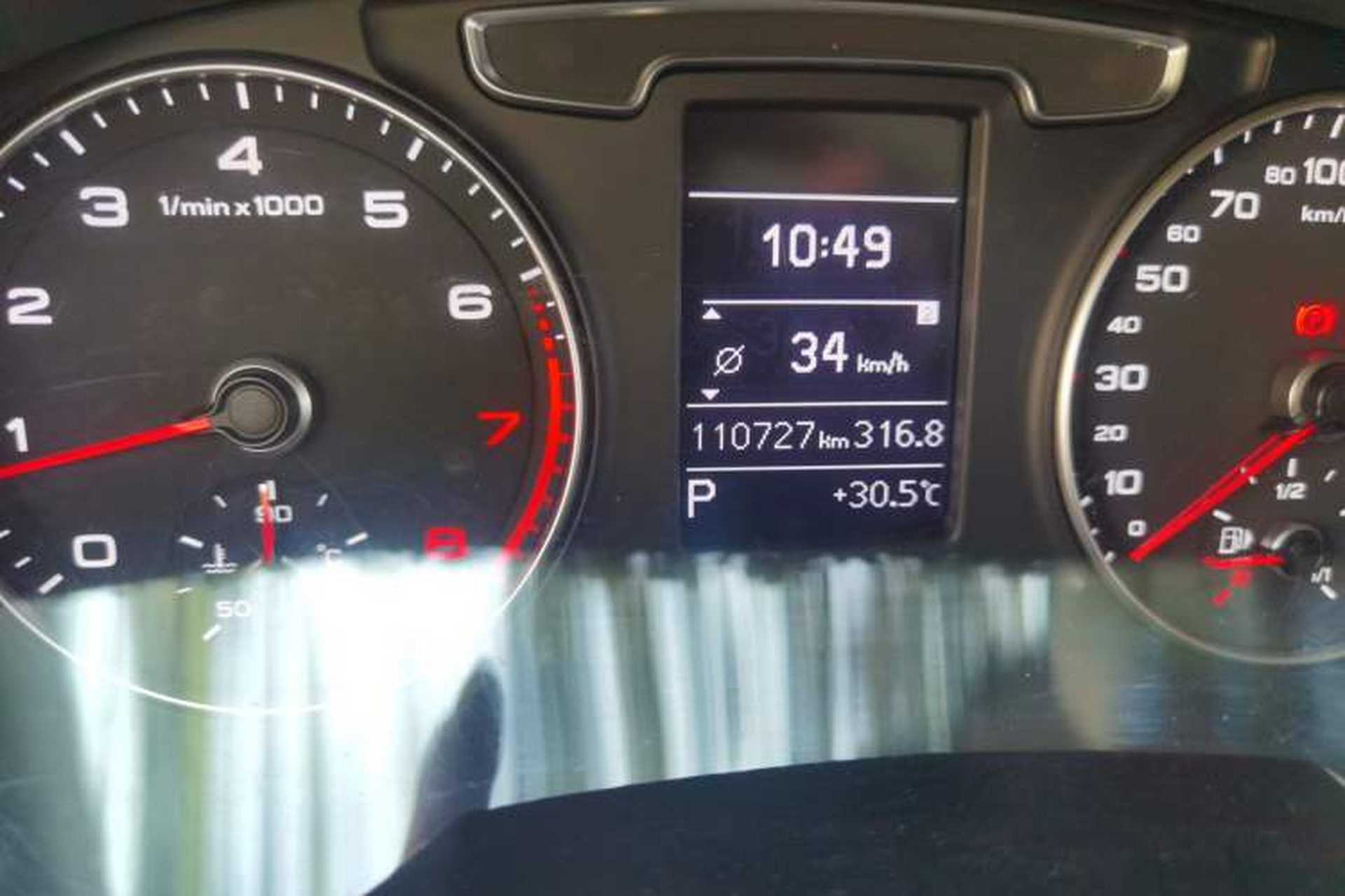 Used Audi Q3 2016 35 TFSI Fashion Model Odometer Close Up