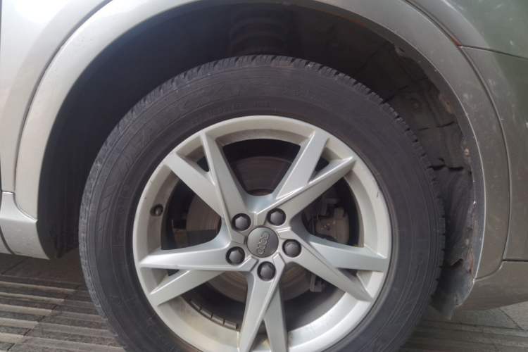 Used Audi Q3 2016 35 TFSI Fashion Model Right Front Wheel Hub