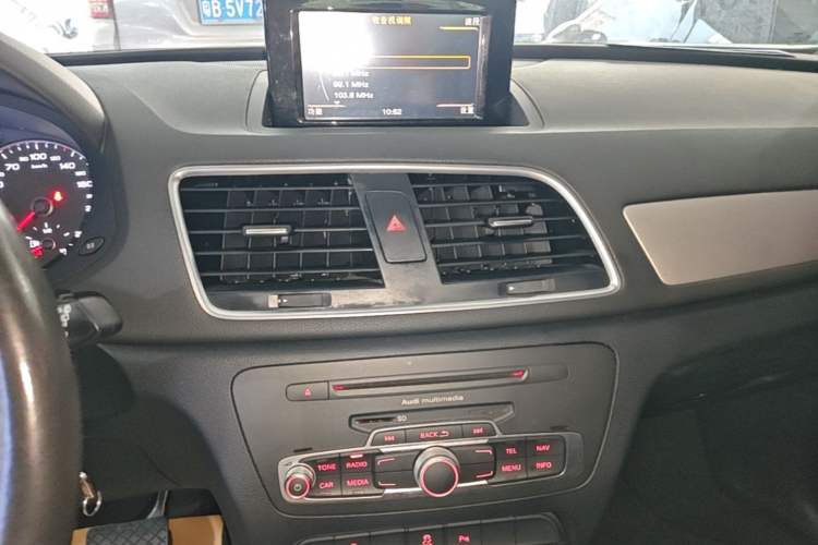 Used Audi Q3 2016 30 TFSI Collector's Edition Intelligent Model Audio And AC Panel