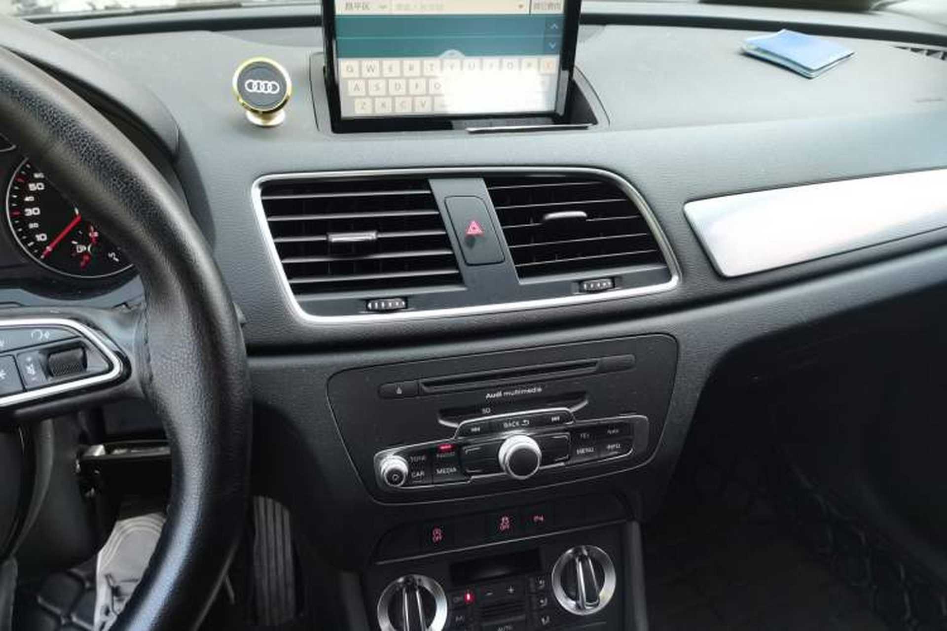 Used Audi Q3 2016 30 TFSI Collector's Edition Comfort Model Audio And AC Panel