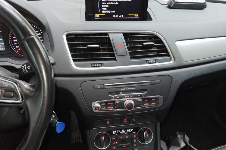 Used Audi Q3 2016 30 TFSI Fashion Model Audio And AC Panel