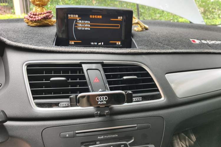 Used Audi Q3 2016 30 TFSI Fashion Model Audio And AC Panel
