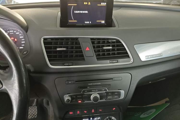 Used Audi Q3 2016 35 TFSI Collection Edition quattro Enjoyment Model Audio And AC Panel