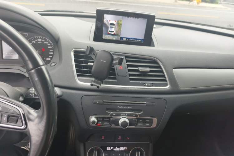 Used Audi Q3 2016 30 TFSI Fashion Model Audio And AC Panel