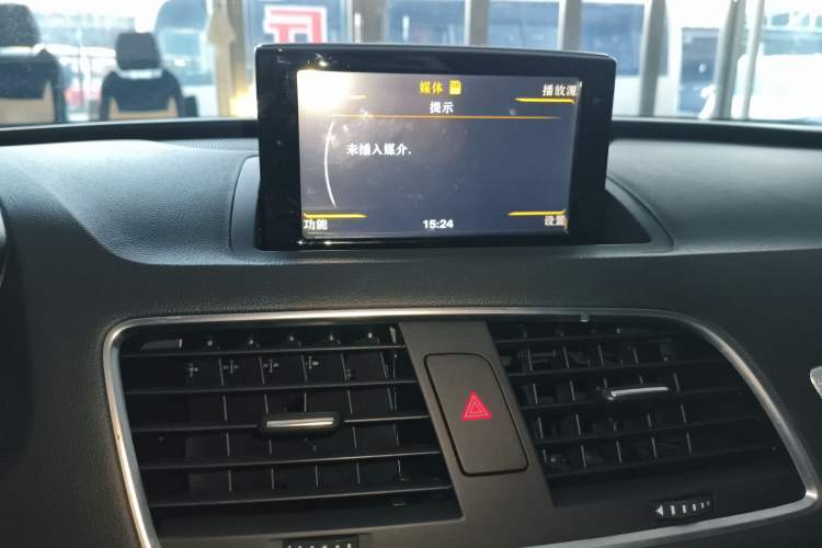 Used Audi Q3 2016 35 TFSI Collection Edition Comfort Model Audio And AC Panel