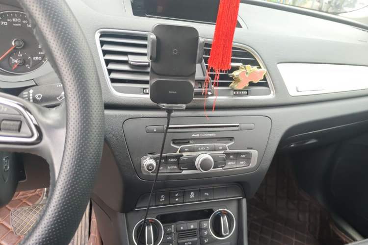 Used Audi Q3 2016 35 TFSI Fashion Model Audio And AC Panel