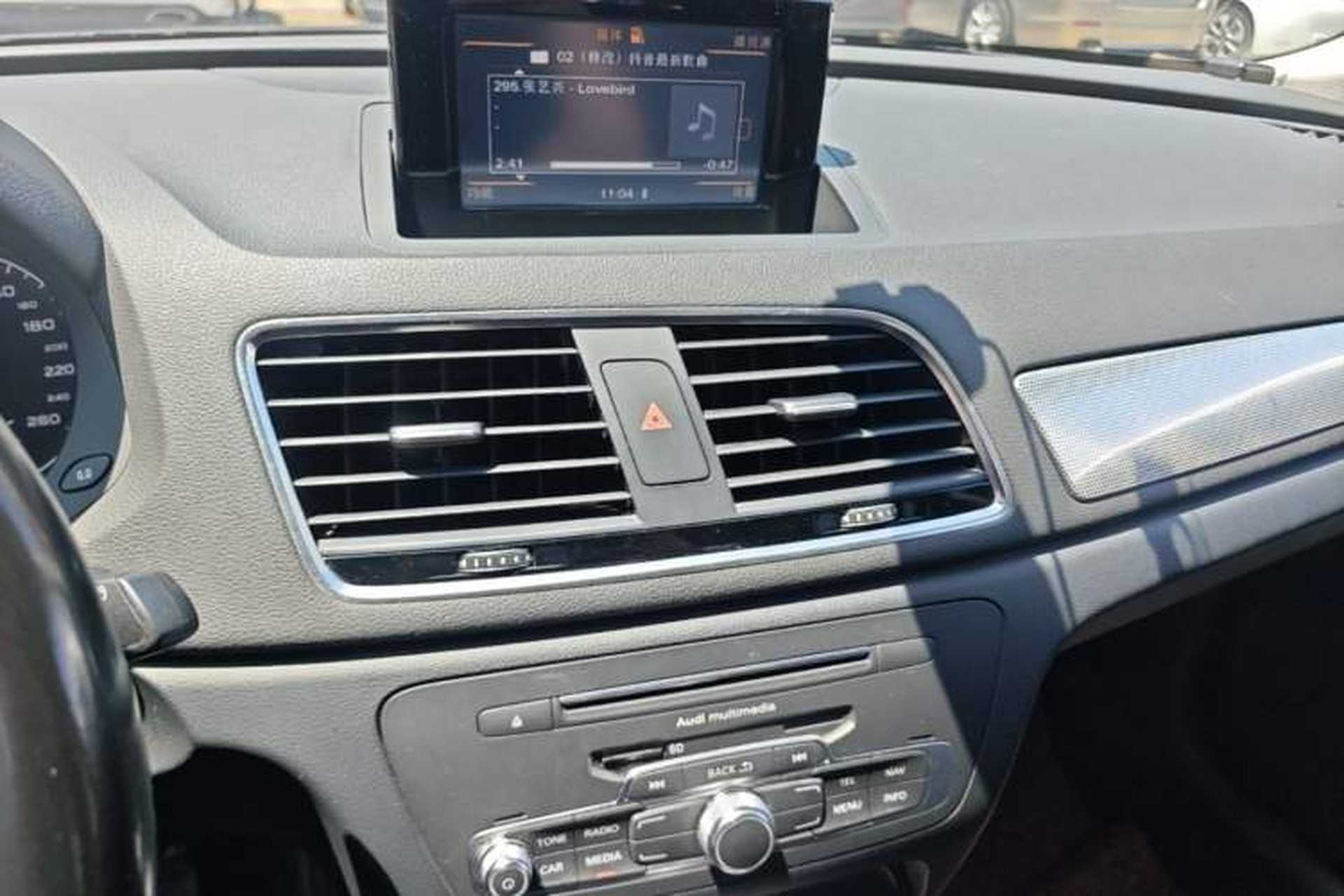 Used Audi Q3 2016 35 TFSI Style Edition Audio And AC Panel
