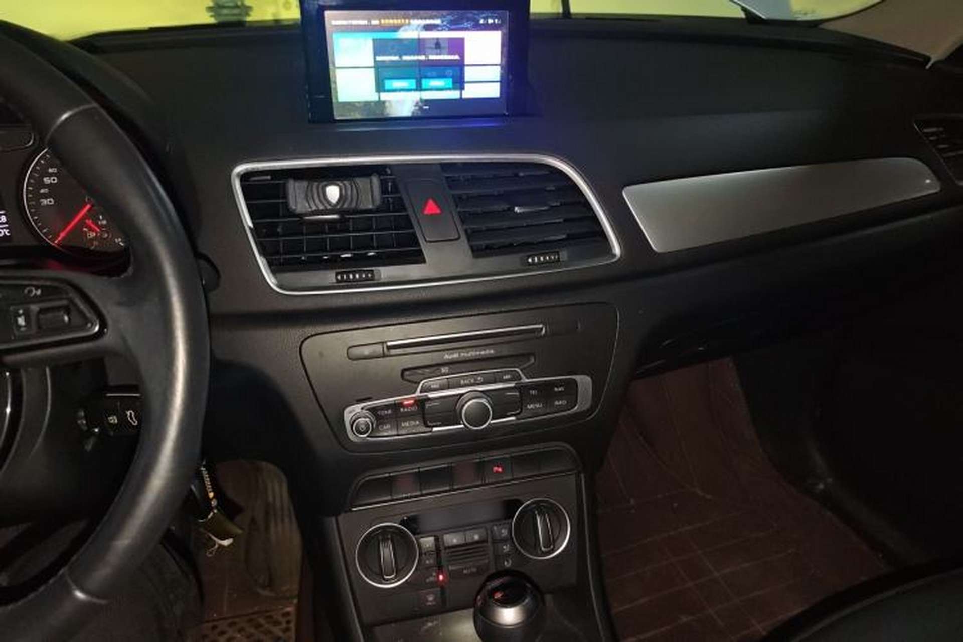 Used Audi Q3 2016 30 TFSI Fashion Model Audio And AC Panel