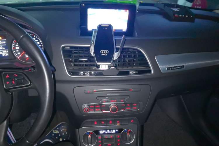 Used Audi Q3 2016 35 TFSI quattro all-wheel-drive style model Audio And AC Panel